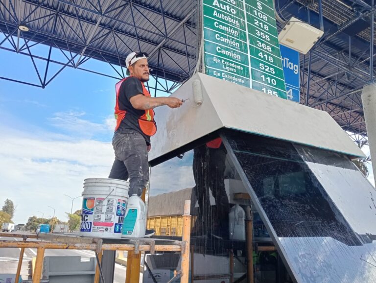 Recubrimientos de acabados y cristales en cabinas de cobro5