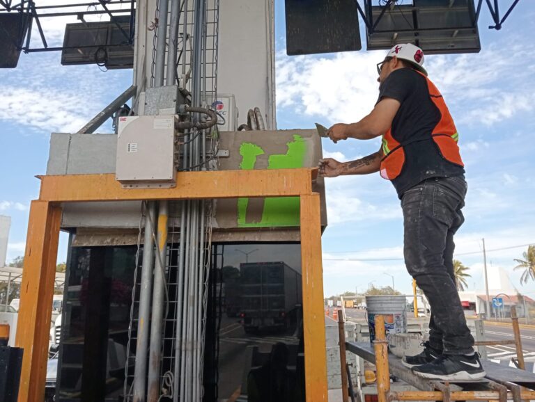 Recubrimientos de acabados y cristales en cabinas de cobro9