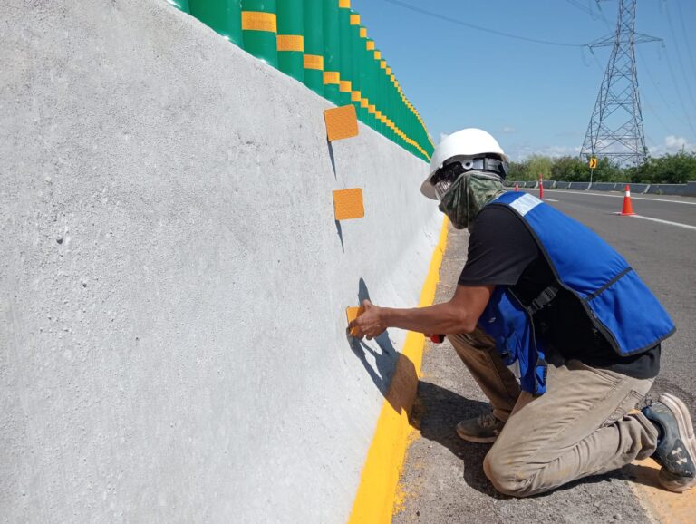 Señalizacion en faja separadora (barrera triblock)8